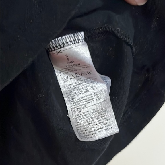 EUC Banana Republic Black and Red Short Sleeve Tee “Love is Love” Size Small - Picture 5 of 5